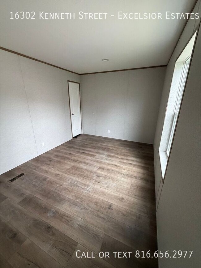 Building Photo - 16302 Kenneth Dr