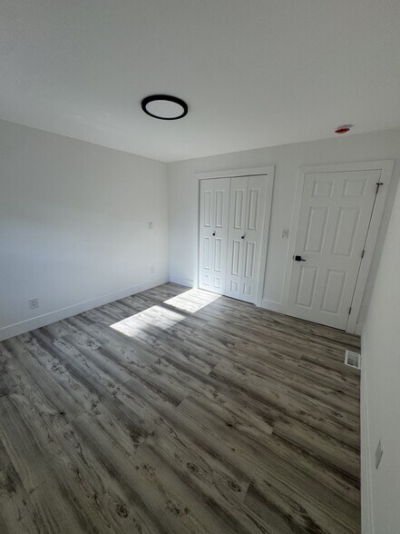 Building Photo - 348 Baynes St