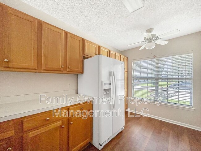 Building Photo - 112 Stewart Pl