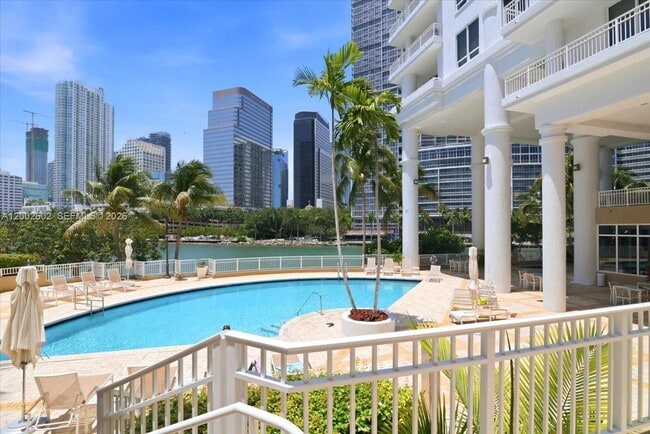 Building Photo - 801 Brickell Key Blvd