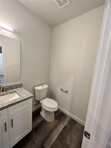 Building Photo - 1005 Dubois St