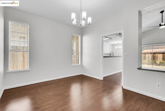 Building Photo - 9438 Tuscany Cir