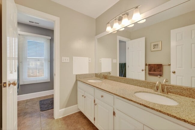 Building Photo - Elegant & Spacious Home Available in Church Point