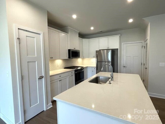 Building Photo - 10476 Dalton Woods Ct NW