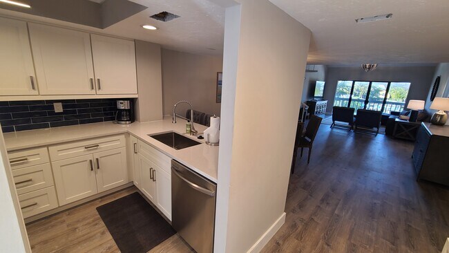 Building Photo - 1319 Dockside Pl