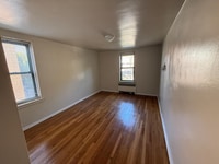 Building Photo - 867 E 231st St