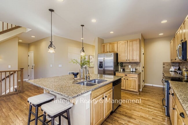 Building Photo - 3839 Donnington Cir