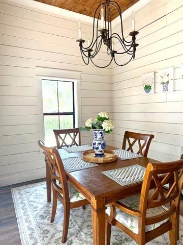 Building Photo - 608 N Belknap St