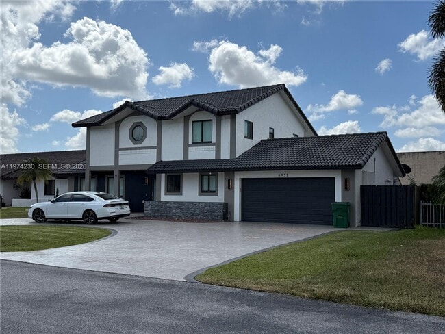 Building Photo - 6951 W Wedgewood Ave