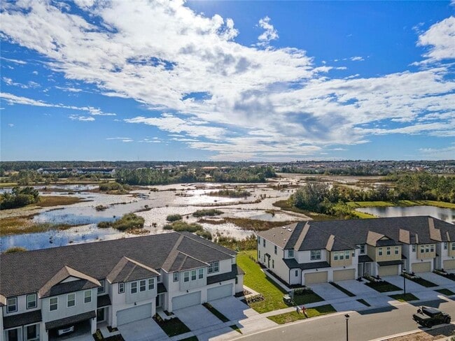 Building Photo - 1808 Sanibel Dr