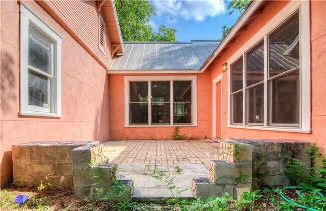 Building Photo - 4517 Avenue F