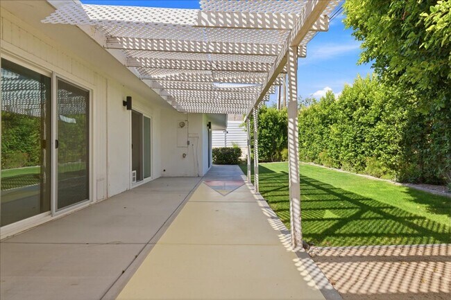 Building Photo - 3 bed / 2 Bath Mid-Century Home with Two-Car Garage, Soaking Pool and Manicured Backyard!
