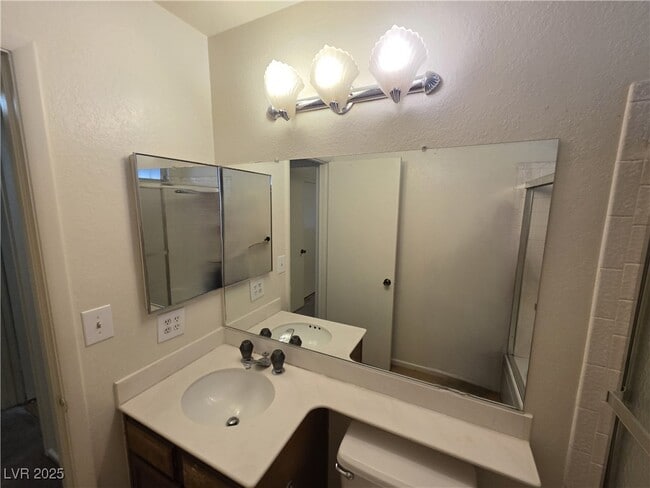 Building Photo - 321 S Bent Creek Dr