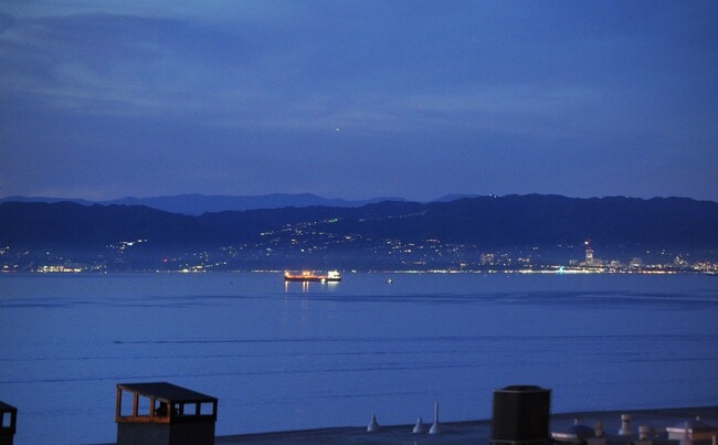 Building Photo - 108 Vía Mesa Grande