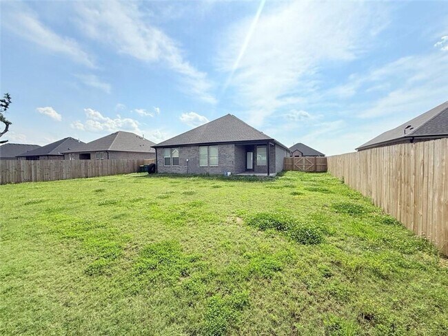 Building Photo - Beautiful Home in a Great Location