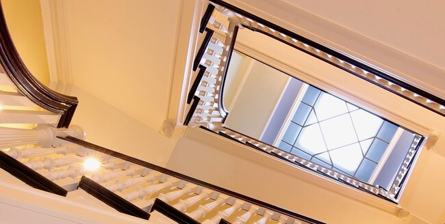 Building Photo - 404 Marlborough St
