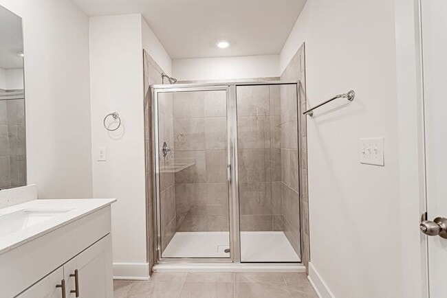 Building Photo - 3 Bedroom 2.5 Townhome Off of Butler Rd!