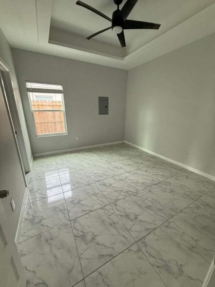 Building Photo - 5808 Northwestern Ave