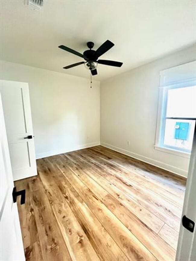 Building Photo - 160 Caurel Cir