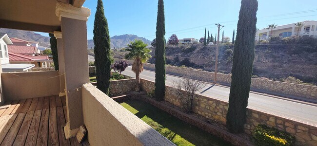 Building Photo - Stunning 4 bedroom, 3 bath home in West El Paso! NO APPLICATION OR ADMIN FEE!