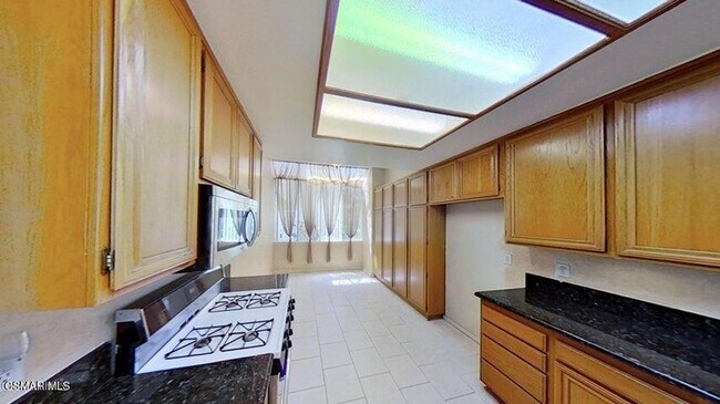 Building Photo - Located in beautiful Wood Ranch, this home...