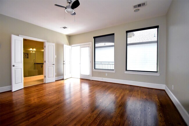 Building Photo - 1538 W 23rd St