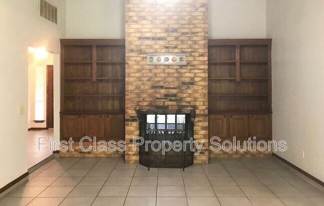 Building Photo - 5316 NW 111th Terrace