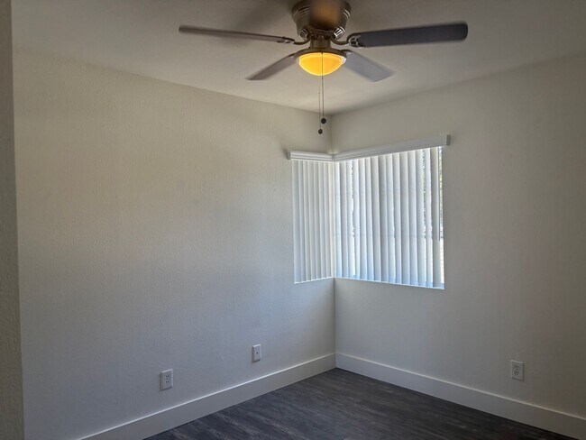 Building Photo - Beautiful 3 Bedroom Apartment In Placentia