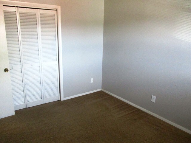 Building Photo - 202 W Shelbourne Dr