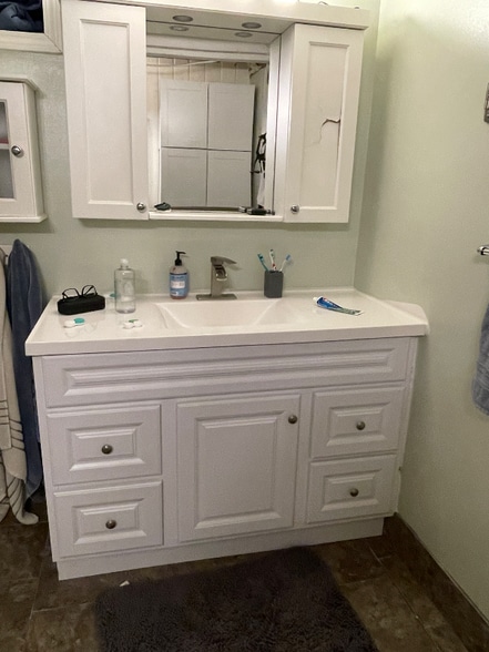 Building Photo - 534 Parker Ave