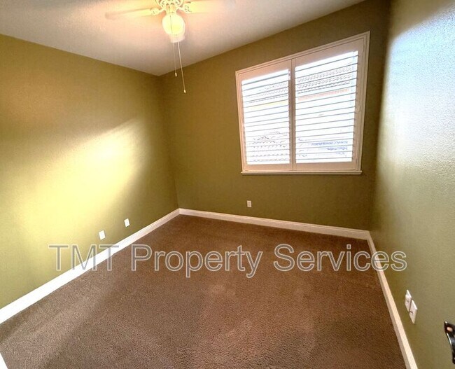 Building Photo - 6832 Salvaterra Cir