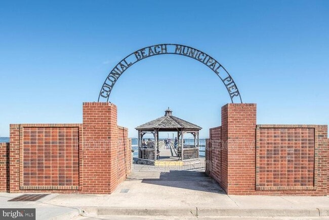 Building Photo - 961 Bryant Ave