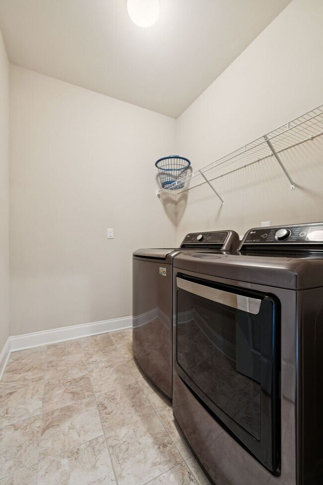 Building Photo - Sparkling clean 4 bedroom home in Spring H...