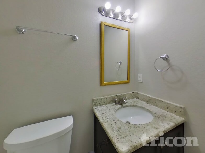 Building Photo - 12632 Shady Cedar Dr