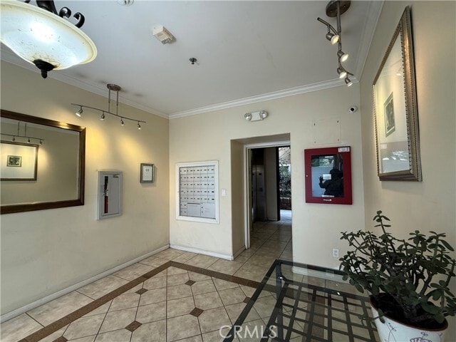 Building Photo - 3401 S Bentley Ave