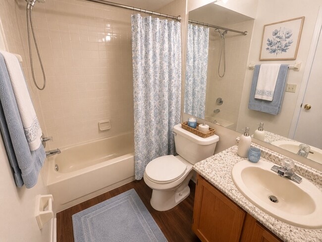 Building Photo - 2BR/2.5BA Townhome with In-Unit Laundry, Fenced Backyard, Garage, & Fireplace! Move-In Ready! Pri...