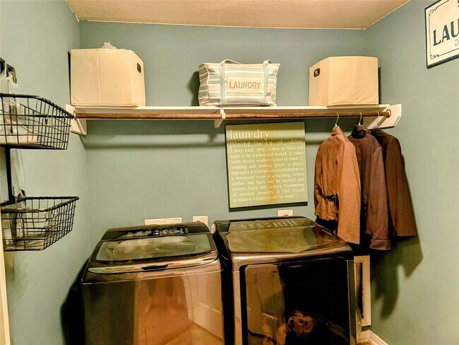 Building Photo - 2662 Magnolia Fair Way