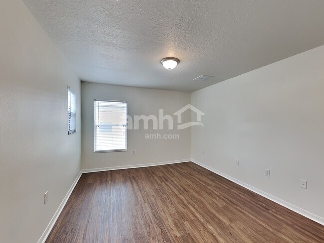 Building Photo - 19640 Timberbluff Dr