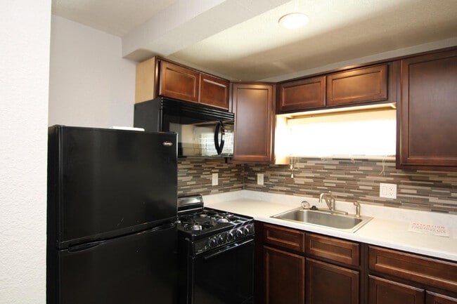 Building Photo - 1119 N 35th St