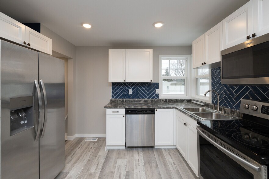 Building Photo - 8835 Nicollet Ave S