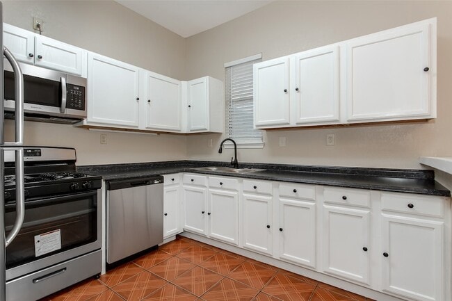 Building Photo - 111 S Henderson Ave