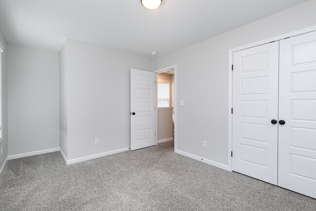 Building Photo - 38 Thunderhill, Clayton