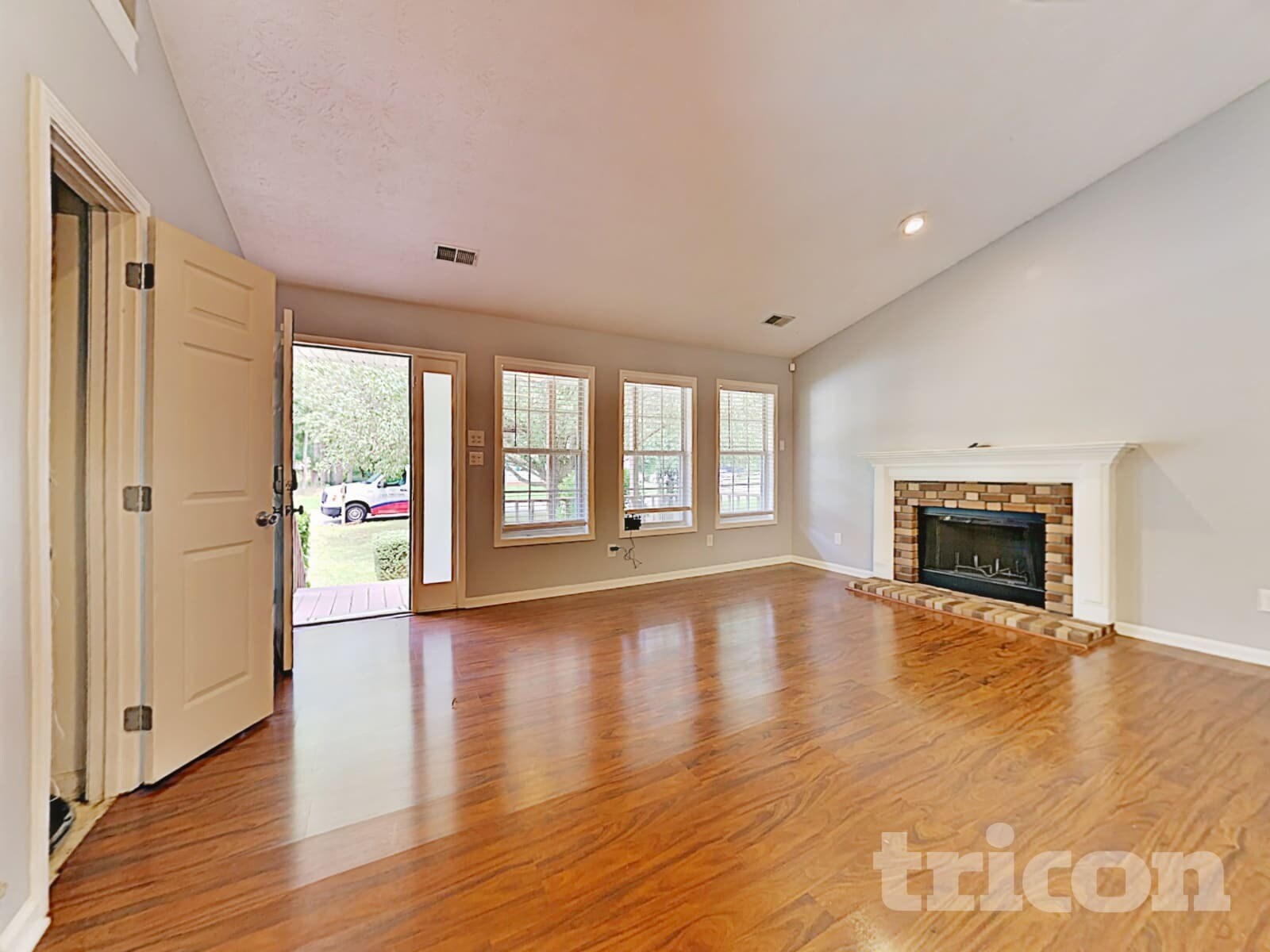 Building Photo - 726 Westbury Dr