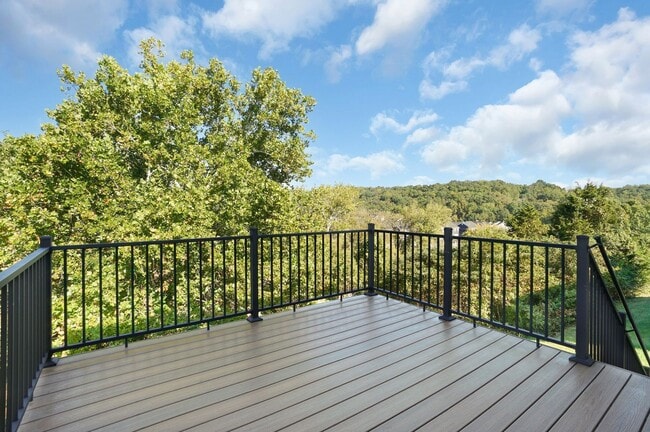 Building Photo - Coming Soon!!! Spacious and Modern 3-Bedro...