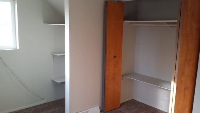 Building Photo - 6344 Eastside Hwy