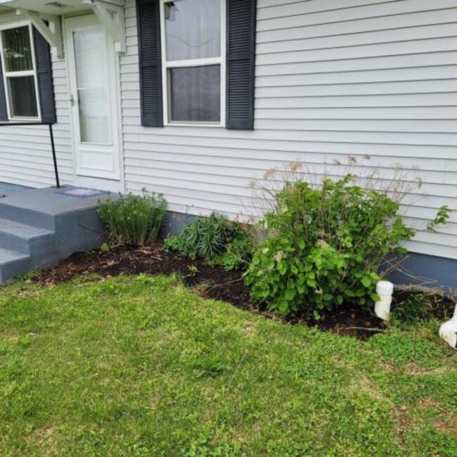 Building Photo - Single Family House 2BR-1BA - Villa Ridge MO