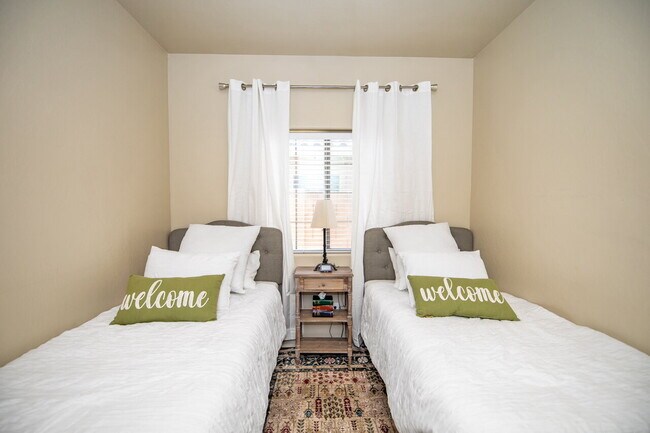 Building Photo - "Fully-Furnished 3-Bedroom, 2-Bathroom Home!"