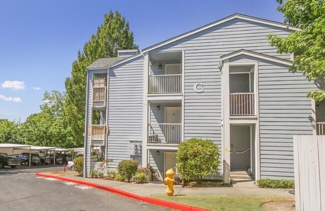 Building Photo - 3 Bed 2 Bath Condo is Available for Rent!