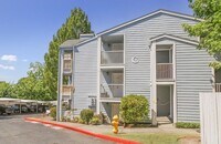 Building Photo - 3 Bed 2 Bath Condo is Available for Rent!