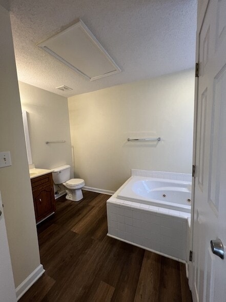 Building Photo - 132 Ballygar St